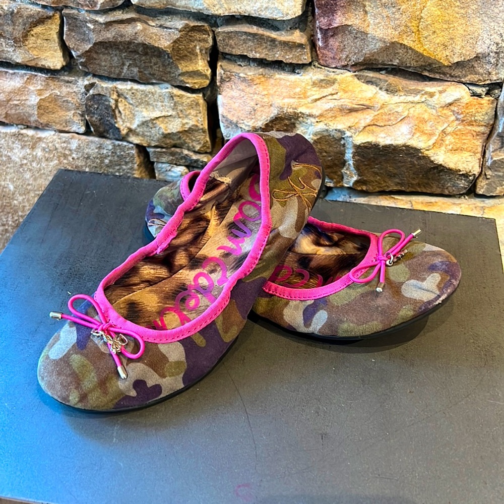 Sam Edelman Camo Ballet Flats - Size 1